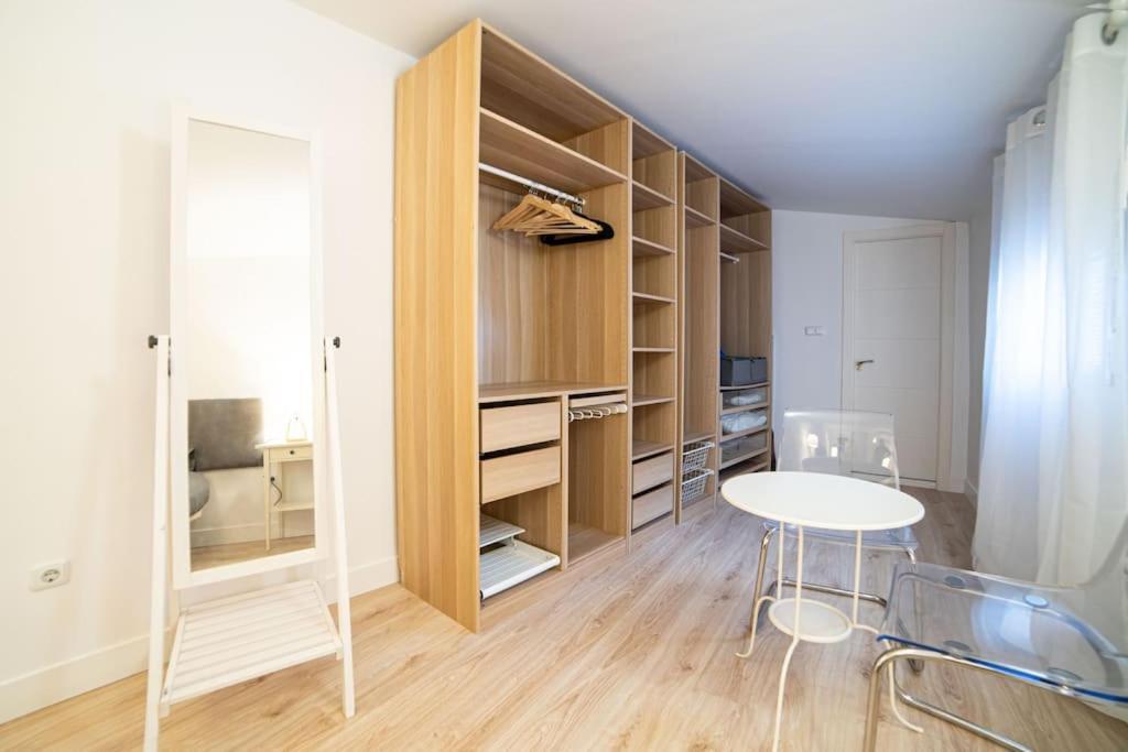 מדריד Cozy Apartment Plaza Espana I Renovated 3Br 2Bh מראה חיצוני תמונה